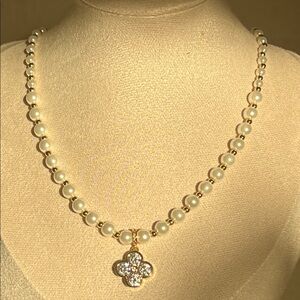 Luxurious Pearl Necklace with Gold tone Floral Pendant
